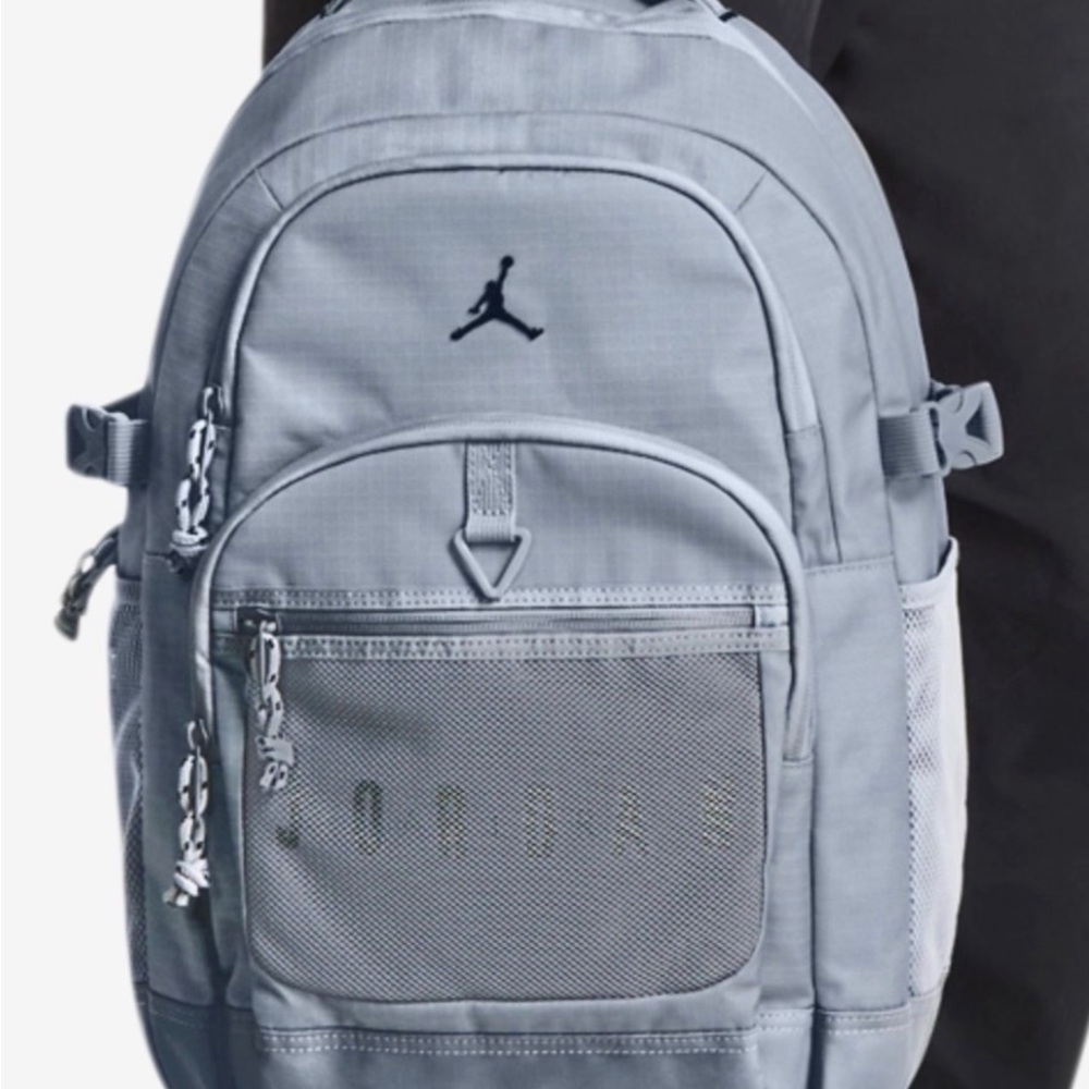 Jordan Blacktop Backpack - Picture 5 of 5